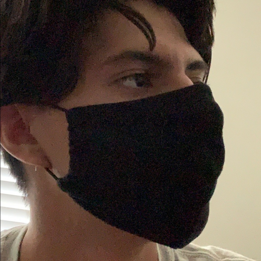 Face mask - Picture 8 of 9